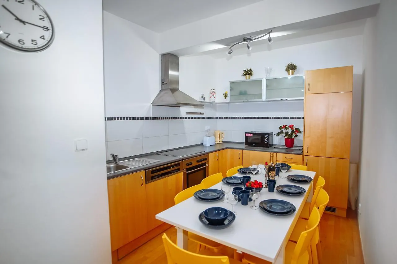 פראג Beautiful Apartment In Central Residence