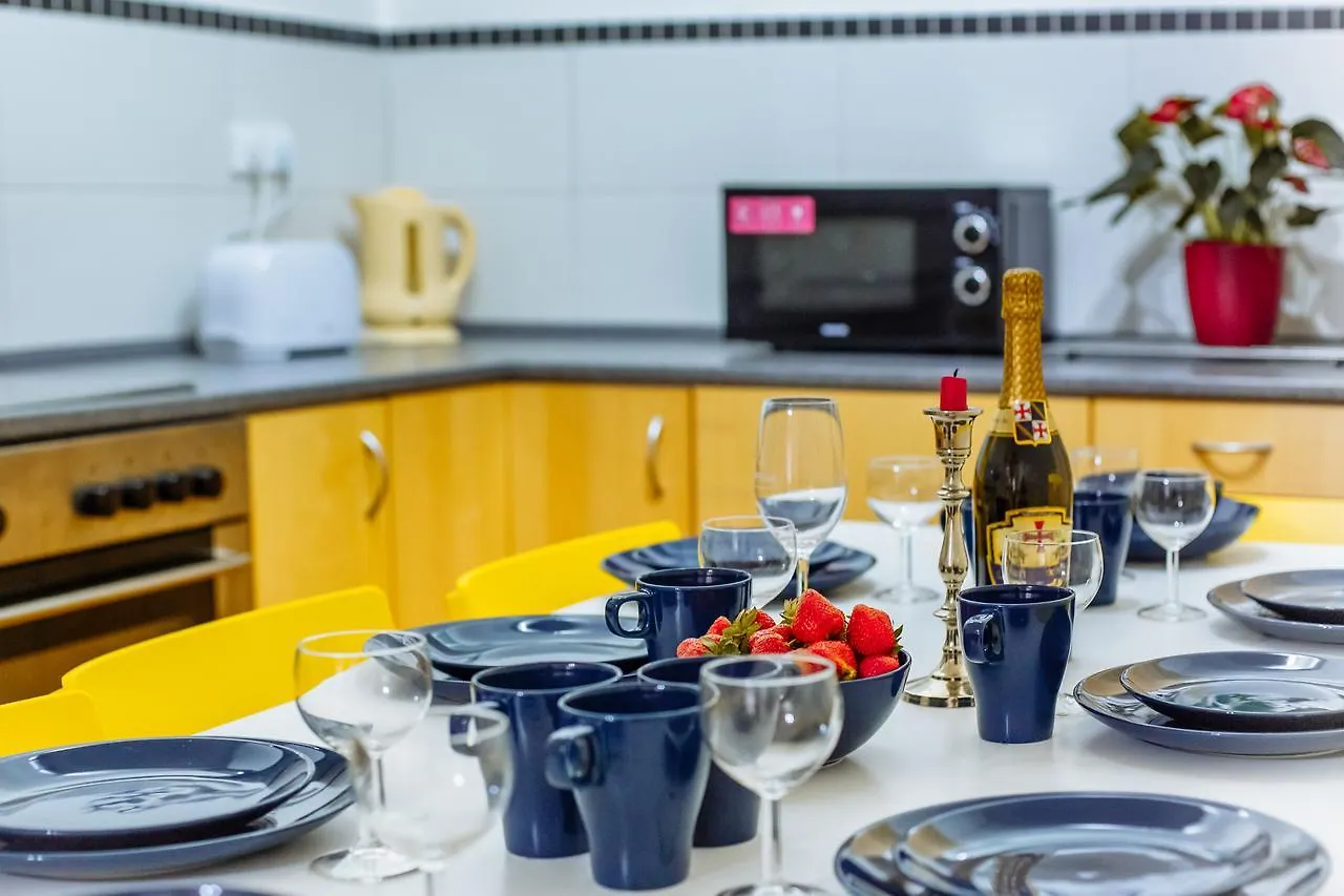 פראג Beautiful Apartment In Central Residence